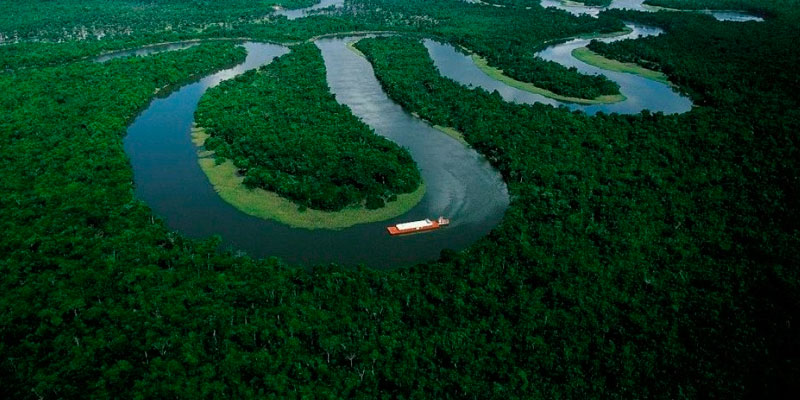 Gobierno implementará ferry para transporte acuático en la Amazonía