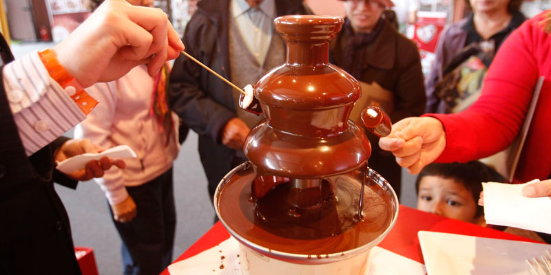 Lima disfruta de la VI edición del Salón del Cacao y Chocolate