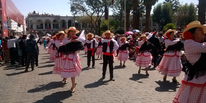 Más de 2 mil artistas participaron en el 476 aniversario de Arequipa