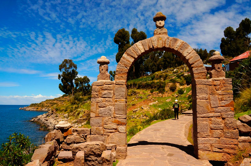 isla peruana eleiga la cuarta mas bella del planeta
