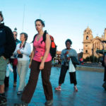 Entre 40 y 60 turistas extranjeros por día solicitan vivir en Cusco