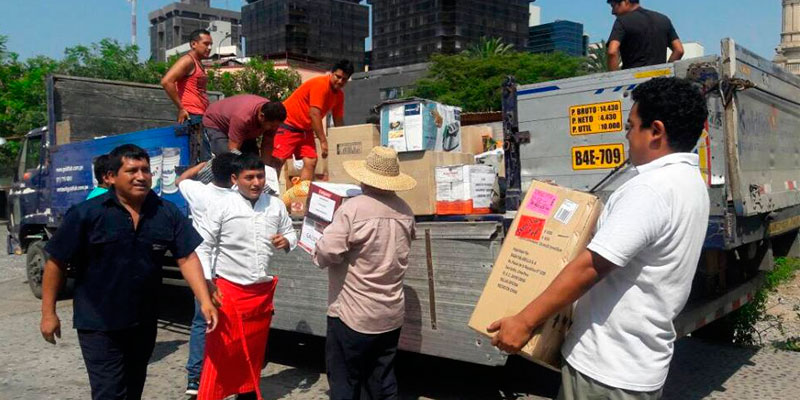 Chefs peruanos se unen para entregar donaciones a víctimas de las inundaciones