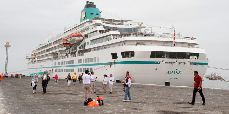 Crucero con 500 turistas alemanes arribó al puerto de Ilo