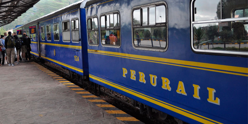 Indecopi multa con más de 100 mil soles a Perú Rail por sobreventa de pasaje