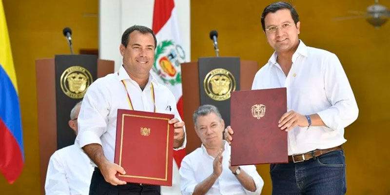 Perú y Colombia suscriben acuerdo para reconocer licencias de conducir