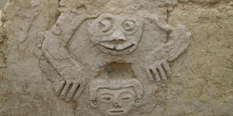 Descubren nuevos frisos en sitio arqueológico de Vichama